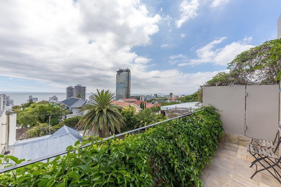 3 Bedroom Property for Sale in Sea Point Western Cape